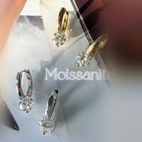 ANG l MOISSANITE HOOP PIERCE