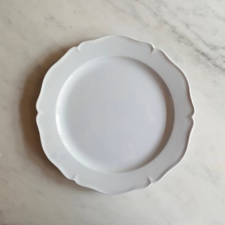 クレイユエモントロー | STORES
