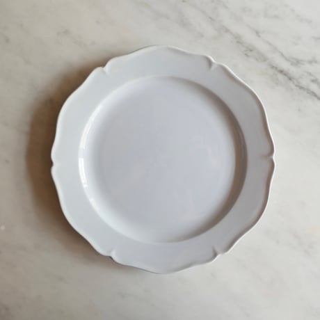 クレイユエモントロー | STORES