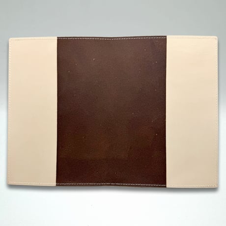 【送料無料・冷凍とんかつと同梱はできません】ボコられグマのボコ（BOCO）本革 A5ノートカバー　ガールズ＆パンツァー