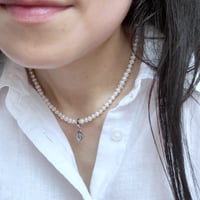 大人の毎日に丁度良いパールネックレス
