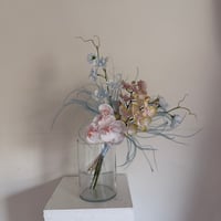 Artificial flower bouquet