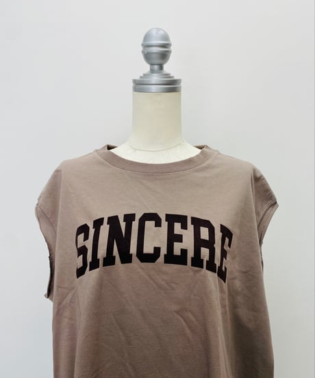 フロッキープリントチュニック丈Tシャツ
