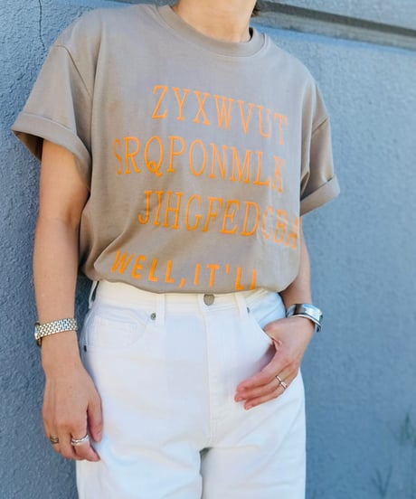 BIGロゴTシャツ