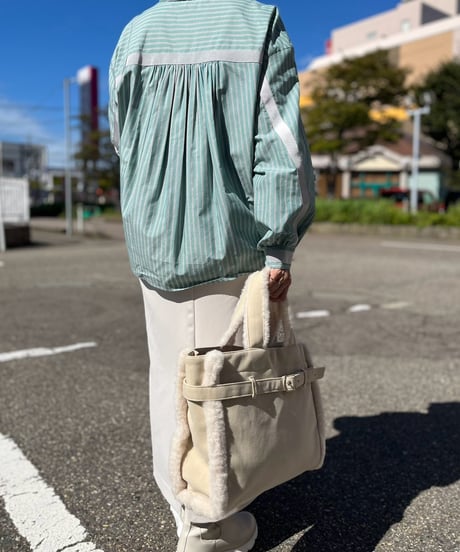 バックスタイル ライン入りシャツ