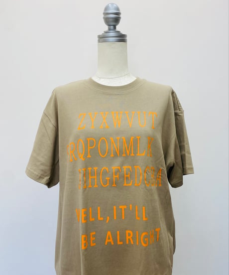 BIGロゴTシャツ
