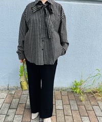 チェック棒タイブラウス