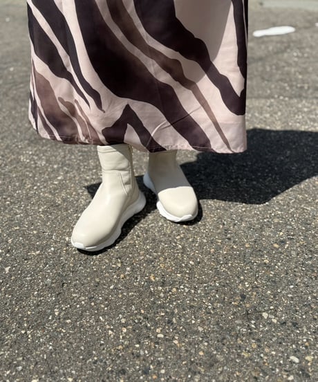 スニーカーブーツ