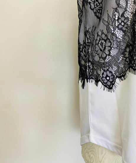 レースビスチェ風Tシャツ