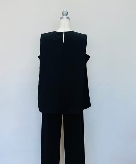 ノースリーブ シャツ＆8.5丈ワイドパンツ