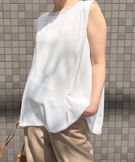 デシンショルダー タックブラウス