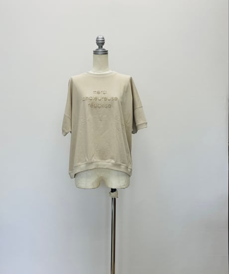 立体刺繍 Tシャツ