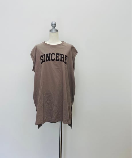 フロッキープリントチュニック丈Tシャツ