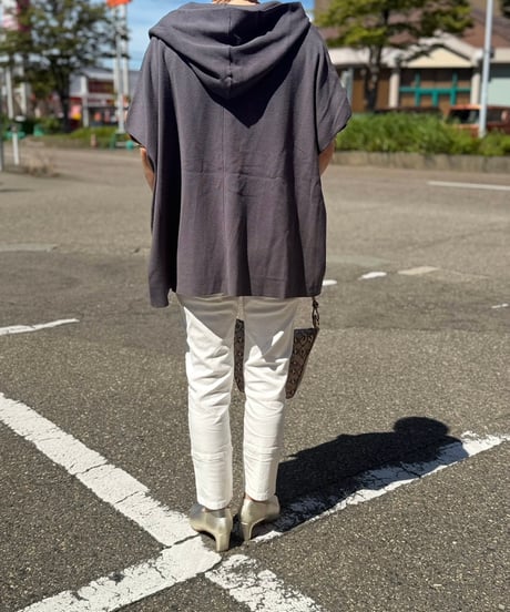 ニットフードポンチョ