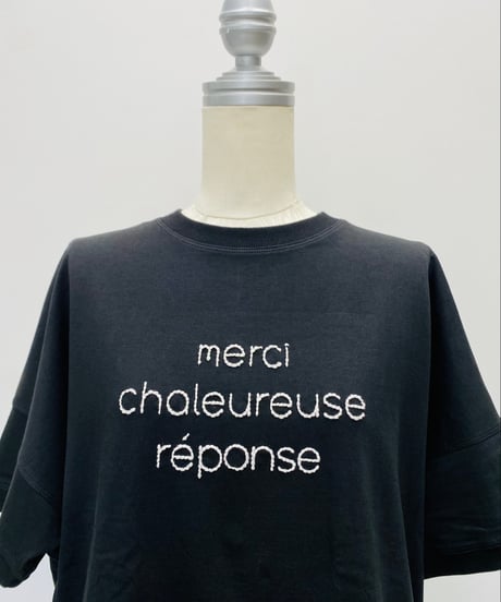 立体刺繍 Tシャツ