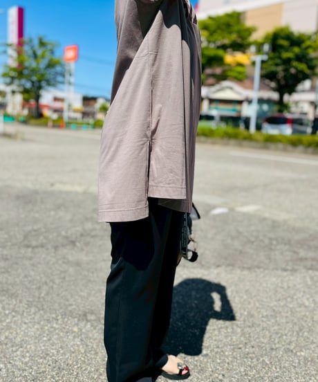 フロッキープリントチュニック丈Tシャツ