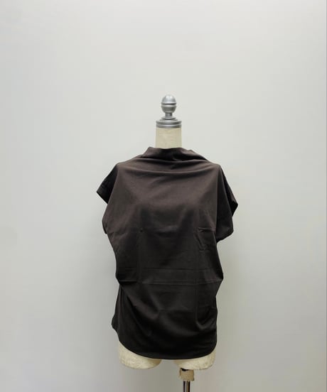 ボトルネックカットソー