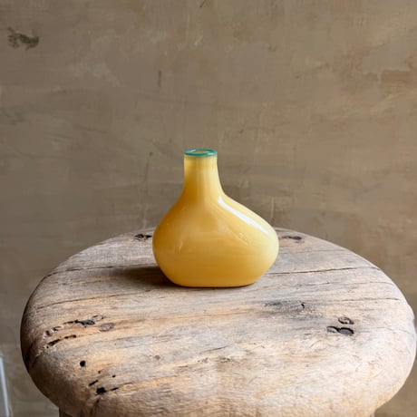 Milky Flowervase