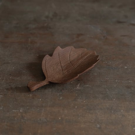茶匙 (葉) Brown