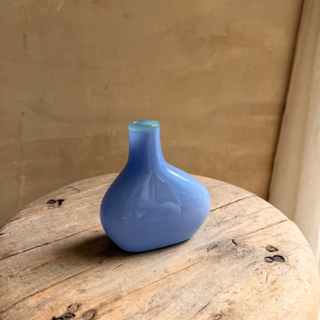 Milky Flowervase