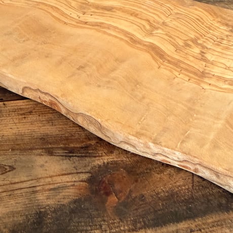 Cutting Board  /  Olieve