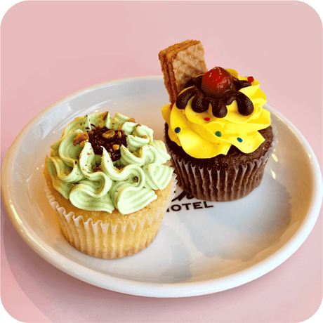 カップケーキセット(バナナスプリット×ラズベリー＆ピスタチオ※11月限定商品)4個セット
