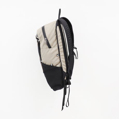 【HANCHOR（ハンカ―）】LAVA Quick-access Daypack（ラバ クイックアクセスデイパック）
