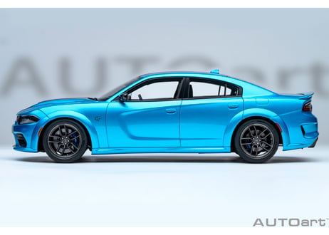 AUTOart 1/18　ダッジ チャージャー SRT ヘルキャット レッドアイ ジェイルブレイク （パール・ブルー／カーボンブラック・ストライプ ＜B5 BLUE＞）　71753
