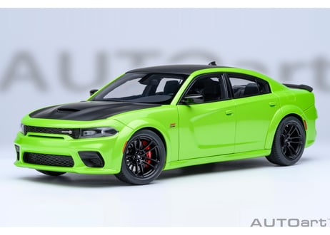 AUTOart 1/18　ダッジ チャージャー スキャットパック ワイドボディ （メタリック・ライムグリーン／マットブラック ＜SUBLIME＞）　71758