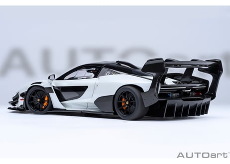 AUTOart 1/18　マクラーレン セナ GTR （メタリック・ホワイト）　81953