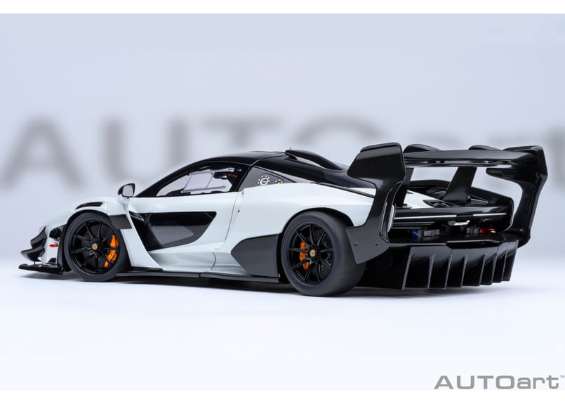 AUTOart 1/18 マクラーレン セナ GTR （メタリック・ホワイト） 81953 |