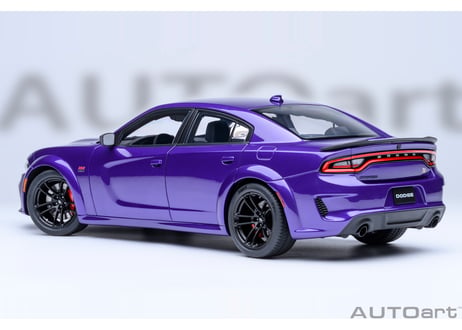 AUTOart 1/18　ダッジ チャージャー スキャットパック ワイドボディ （パール・パープル ＜PLUM CRAZY＞）　71757