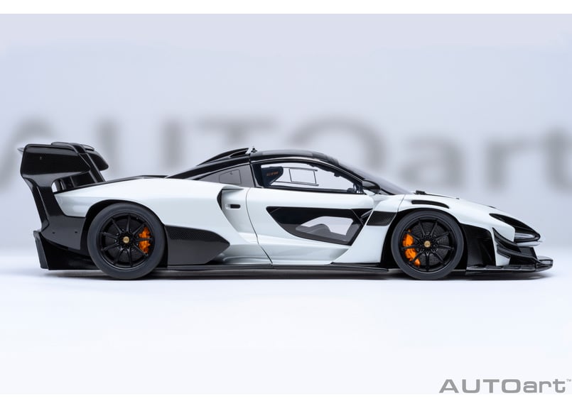 AUTOart 1/18 マクラーレン セナ GTR （メタリック・ホワイト） 81953 |