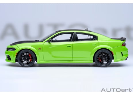 AUTOart 1/18　ダッジ チャージャー スキャットパック ワイドボディ （メタリック・ライムグリーン／マットブラック ＜SUBLIME＞）　71758