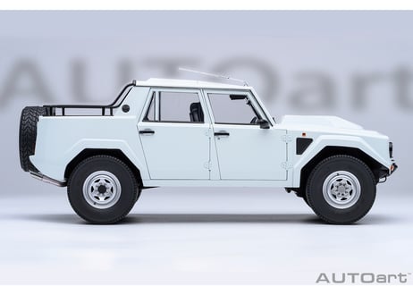 AUTOart 1/18　ランボルギーニ LM002 （ホワイト）　74549