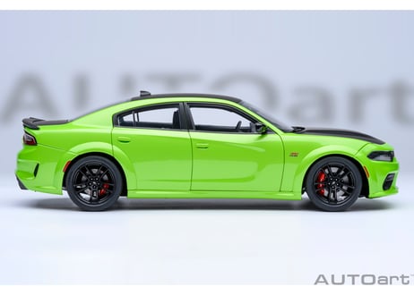 AUTOart 1/18　ダッジ チャージャー スキャットパック ワイドボディ （メタリック・ライムグリーン／マットブラック ＜SUBLIME＞）　71758