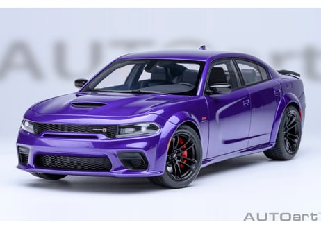 AUTOart 1/18　ダッジ チャージャー スキャットパック ワイドボディ （パール・パープル ＜PLUM CRAZY＞）　71757