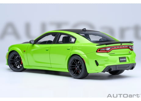 AUTOart 1/18　ダッジ チャージャー スキャットパック ワイドボディ （メタリック・ライムグリーン／マットブラック ＜SUBLIME＞）　71758
