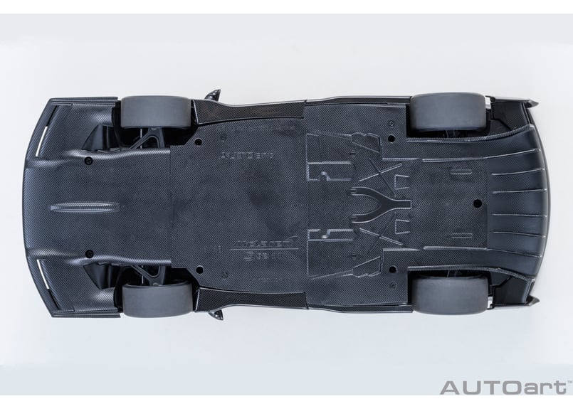 AUTOart 1/18 マクラーレン セナ GTR （メタリック・ブラック） 81954 |