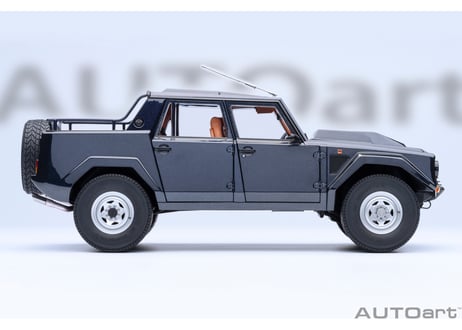 AUTOart 1/18　ランボルギーニ LM002 （メタリック・ダークブルー）　74552