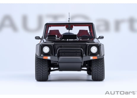 AUTOart 1/18　ランボルギーニ LM002 （ブラック）　74550