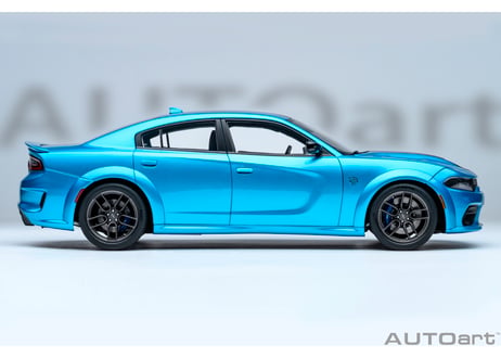 AUTOart 1/18　ダッジ チャージャー SRT ヘルキャット レッドアイ ジェイルブレイク （パール・ブルー／カーボンブラック・ストライプ ＜B5 BLUE＞）　71753