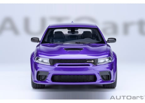 AUTOart 1/18　ダッジ チャージャー スキャットパック ワイドボディ （パール・パープル ＜PLUM CRAZY＞）　71757