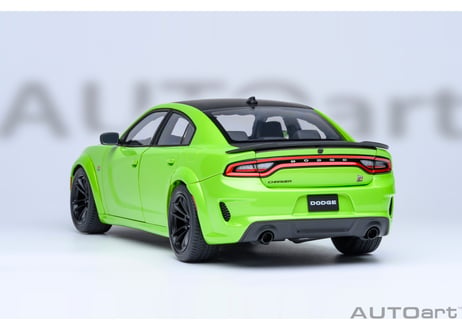 AUTOart 1/18　ダッジ チャージャー スキャットパック ワイドボディ （メタリック・ライムグリーン／マットブラック ＜SUBLIME＞）　71758