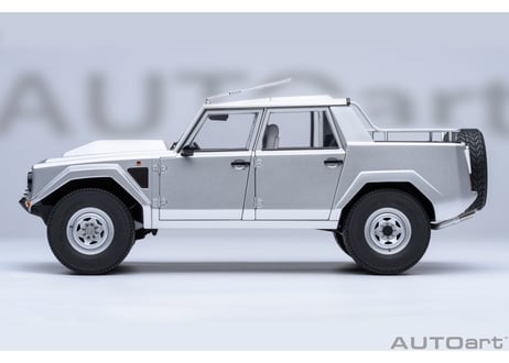 AUTOart 1/18　ランボルギーニ LM002 （メタリック・シルバー）　74553
