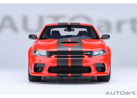 AUTOart 1/18　ダッジ チャージャー スキャットパック ワイドボディ （レッド／カーボンブラック・ストライプ ＜TORRED＞）　71759