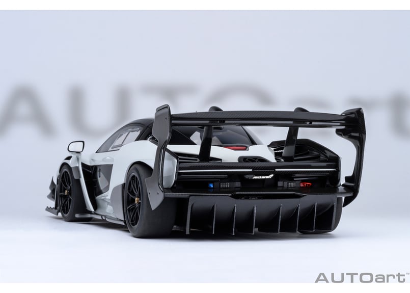 AUTOart 1/18 マクラーレン セナ GTR （メタリック・ホワイト） 81953 |
