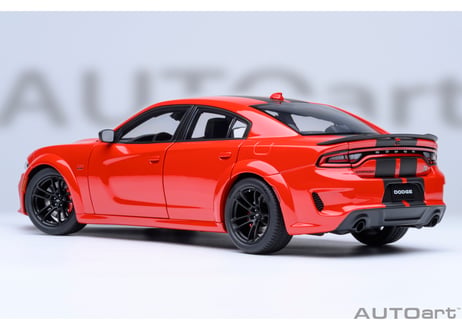 AUTOart 1/18　ダッジ チャージャー スキャットパック ワイドボディ （レッド／カーボンブラック・ストライプ ＜TORRED＞）　71759