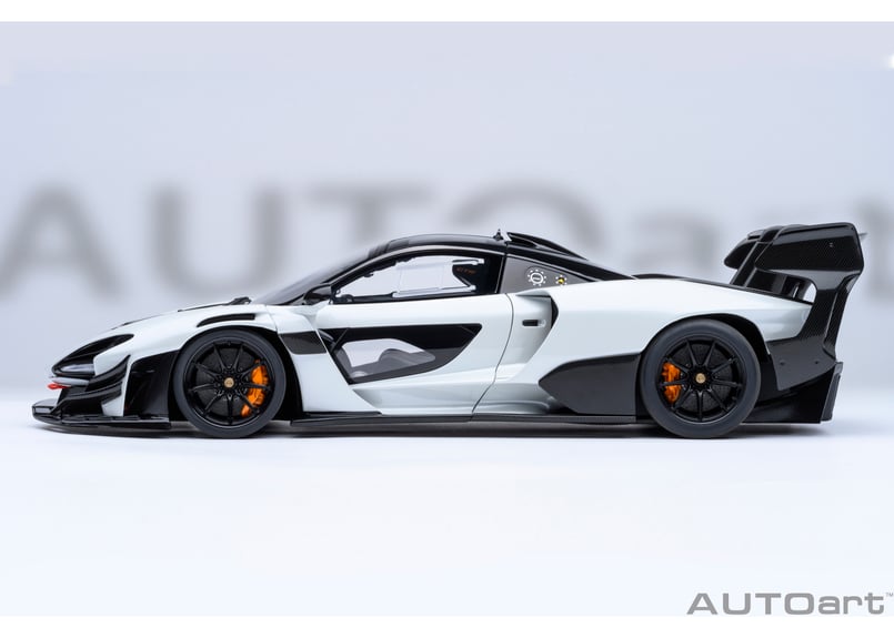 AUTOart 1/18 マクラーレン セナ GTR （メタリック・ホワイト） 81953 |
