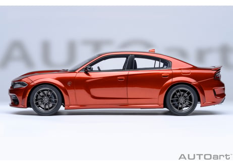 AUTOart 1/18　ダッジ チャージャー SRT ヘルキャット レッドアイ ジェイルブレイク （メタリック・オレンジ ＜SINAMON STICK＞）　71755